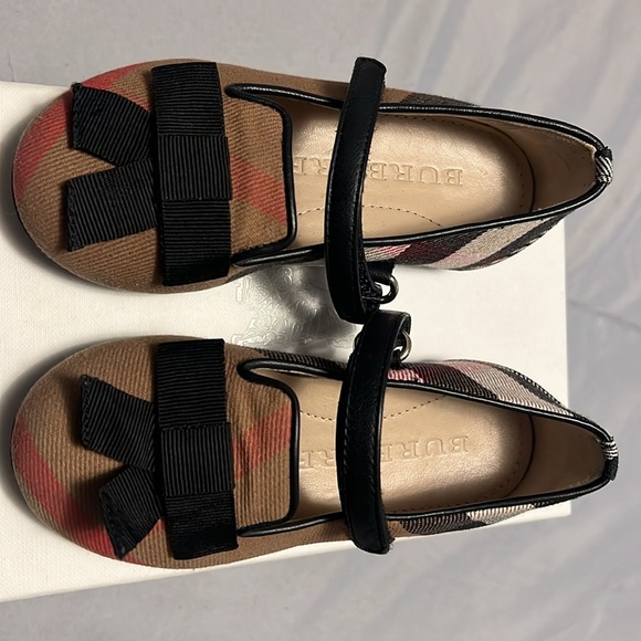 Little Girls Burberry Classic Check Size 23 Dress Shoes Used - Picture 3 of 4